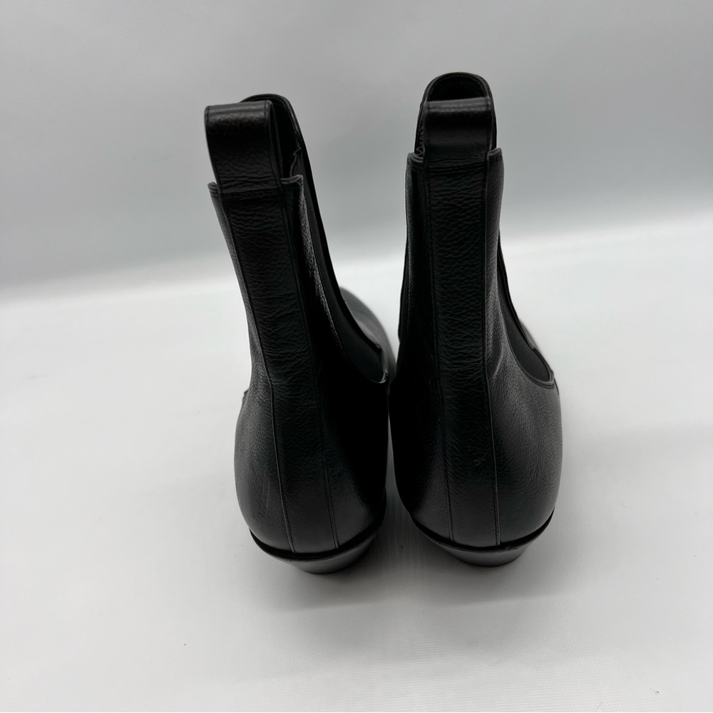Saint Laurent
Banana Leather Boots - Picture 3 of 9
